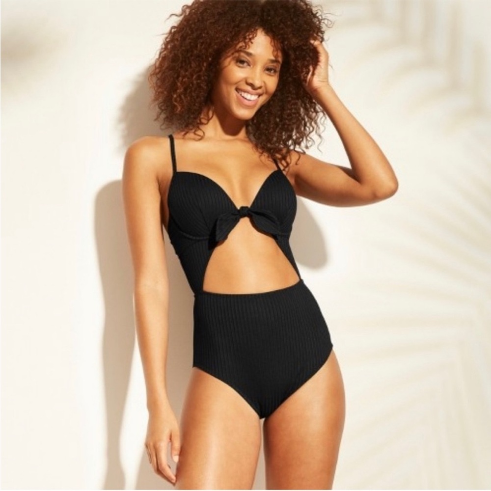 SHADE & SHORE Black Ribbed One Piece Swimsuit with Cut Out 36B NWT